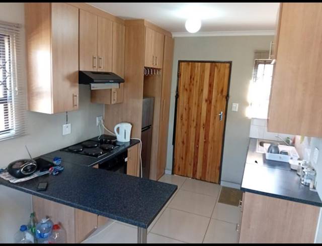 2 BEDROOM HOUSE FOR SALE IN WINDMILL PARK EXT